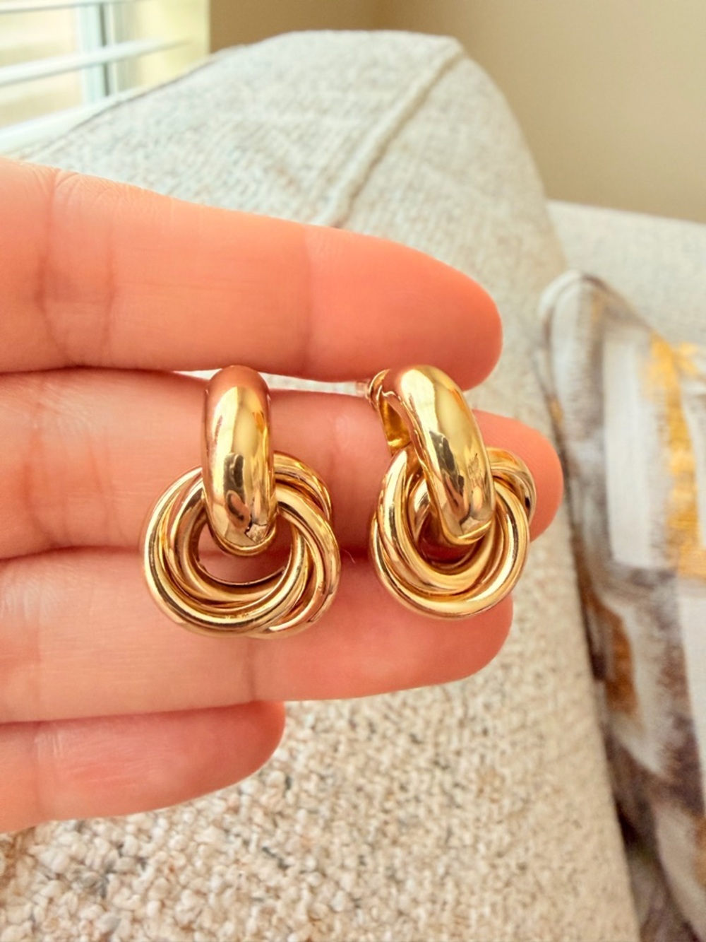 Knot Gold Beautiful Earrings - Picture 4 of 5